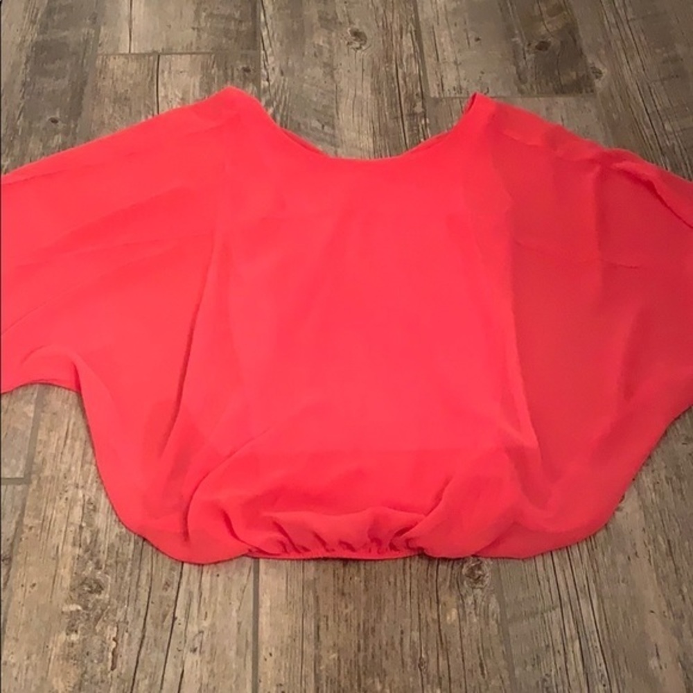 Express Top - Picture 2 of 6